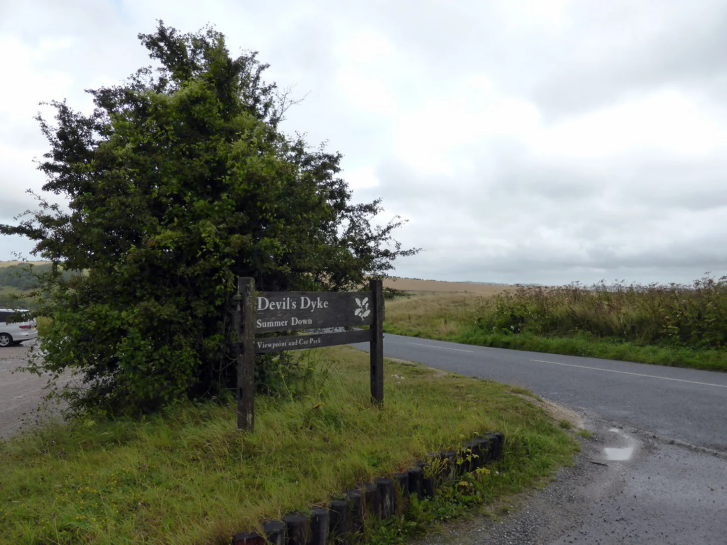 An image depicting the trail National Trust - Devil's Dyke Loop and its surrounding area.