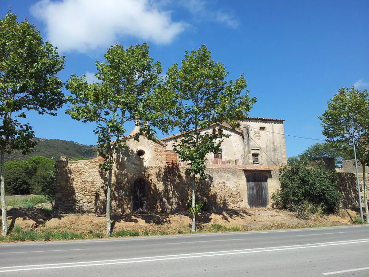 An image depicting the trail Path of the Roques Martines SL C 30 and its surrounding area.