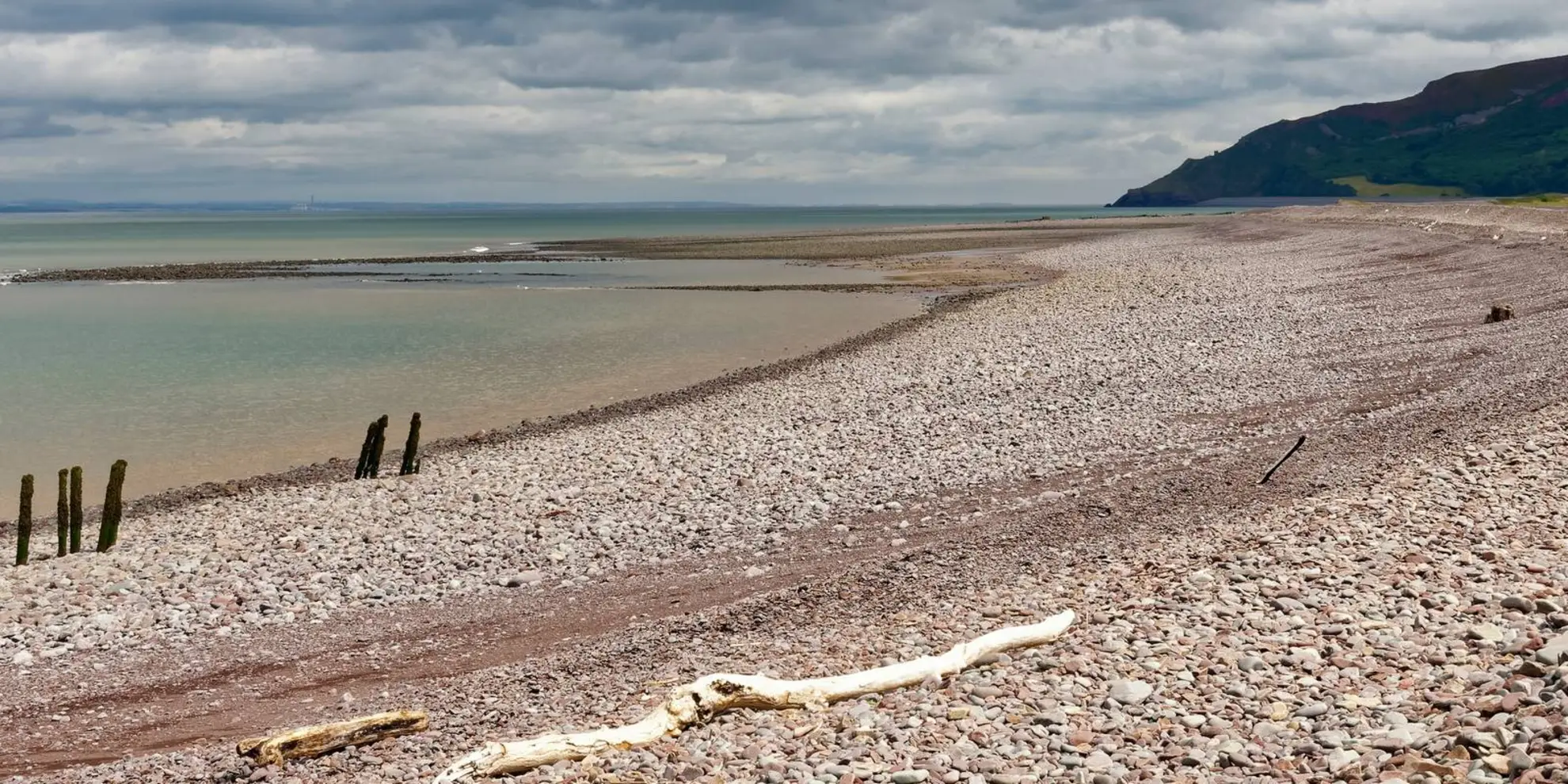 An image depicting the trail Bossington Landscape Walk and its surrounding area.
