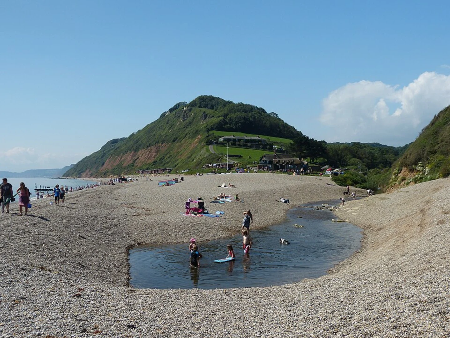 An image depicting the trail Beer Beach to Branscombe Beach Walk and its surrounding area.