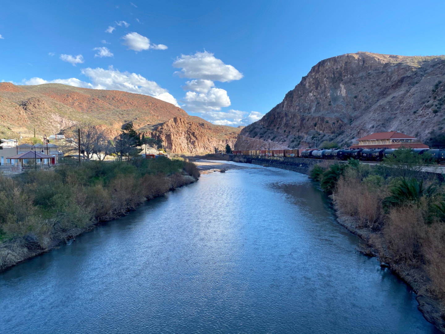 An image depicting the trail Hickey Springs Trail and its surrounding area.