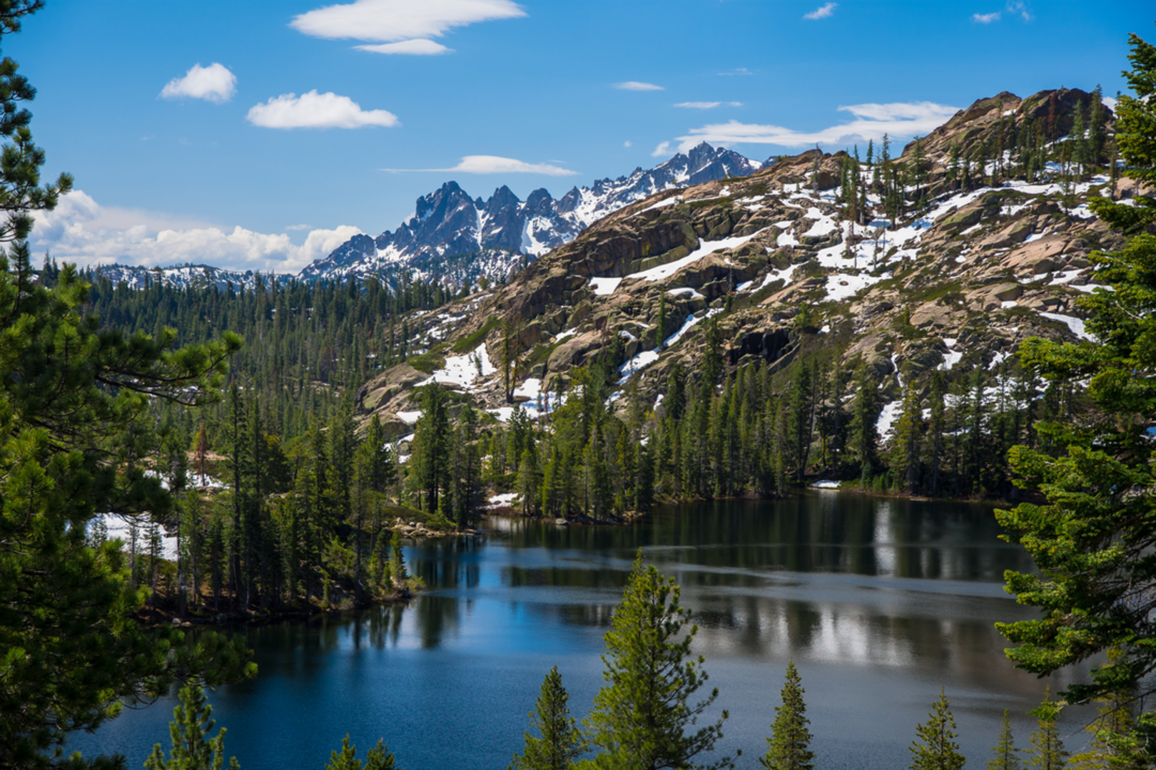 An image depicting the trail Sierra Buttes Trail and its surrounding area.