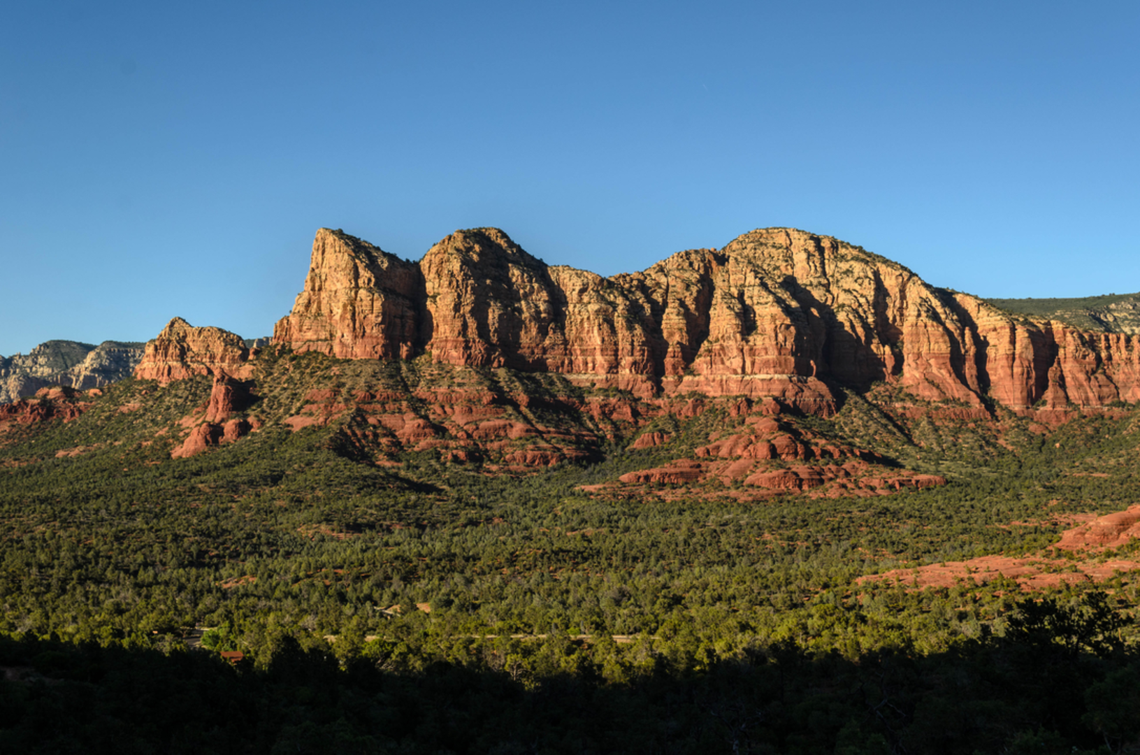 An image depicting the trail Jim Bryant Trail via Chapel Trail and its surrounding area.