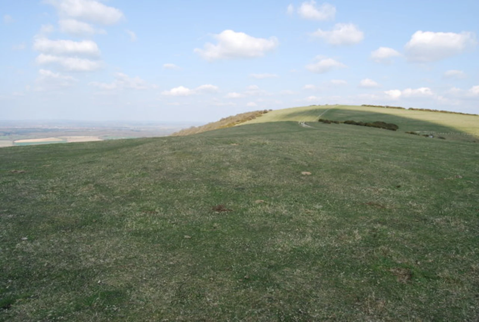 An image depicting the trail Alfriston to Eastbourne Walk and its surrounding area.