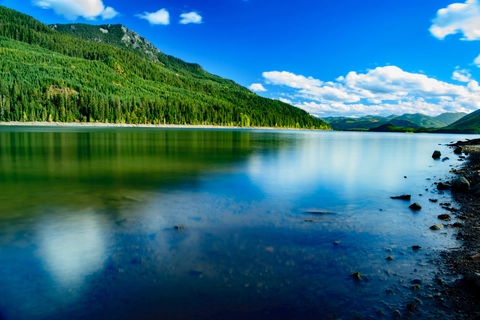 An image depicting the trail Kachess Beacon Loop Trail via Kachess Ridge Trail and its surrounding area.