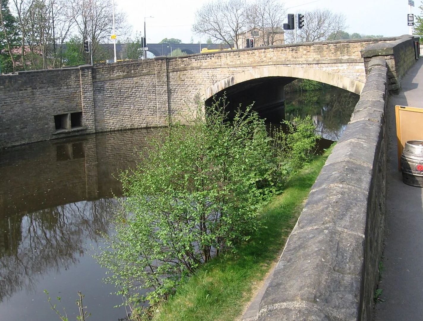An image depicting the trail The Strands Loop - Horbury Bridge and its surrounding area.