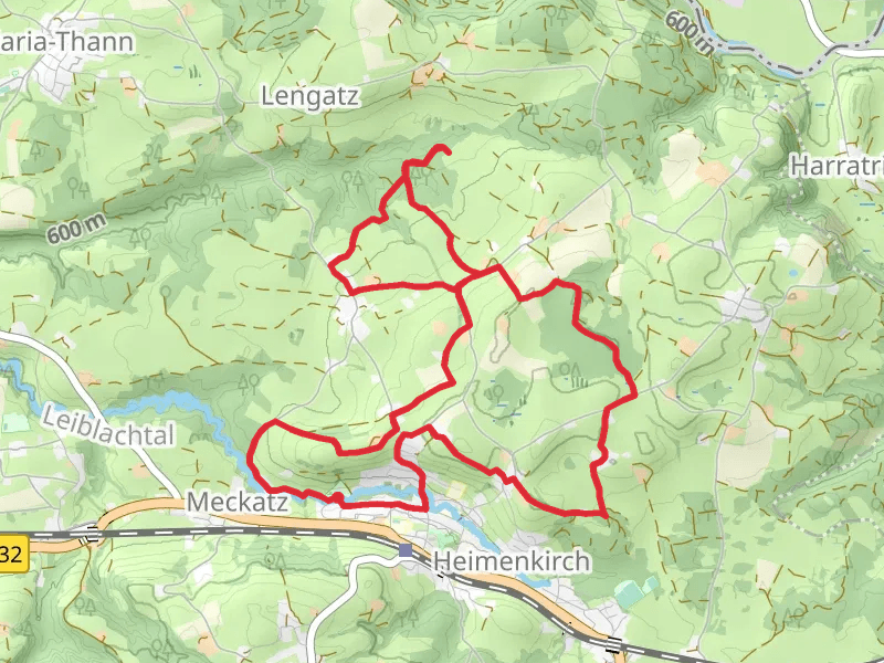 Benedikt-Weiß-Straße and Bruckach Loop