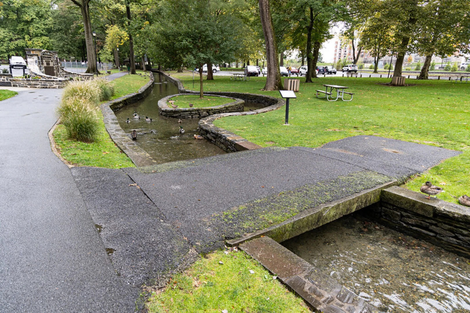 An image depicting the trail Warwick Ephrita Trail and its surrounding area.