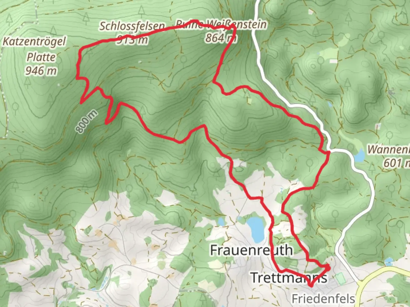 An image depicting the trail Friedenfels Loop via Platte and Frauenreuther Weiher and its surrounding area.