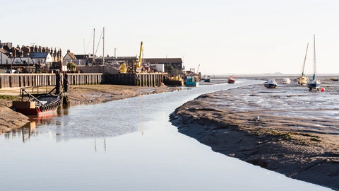 Tilbury to Leigh - On - Sea Walk