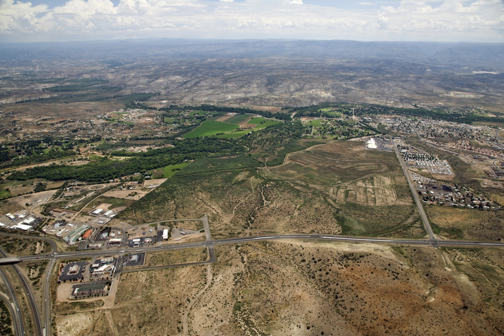 An image depicting the trail Tomkins Trail and its surrounding area.