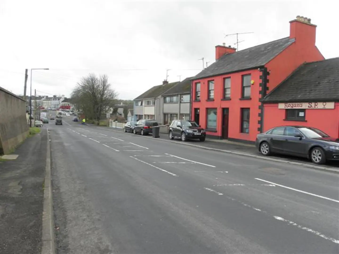 An image depicting the trail Derrynoyd River Trail and its surrounding area.