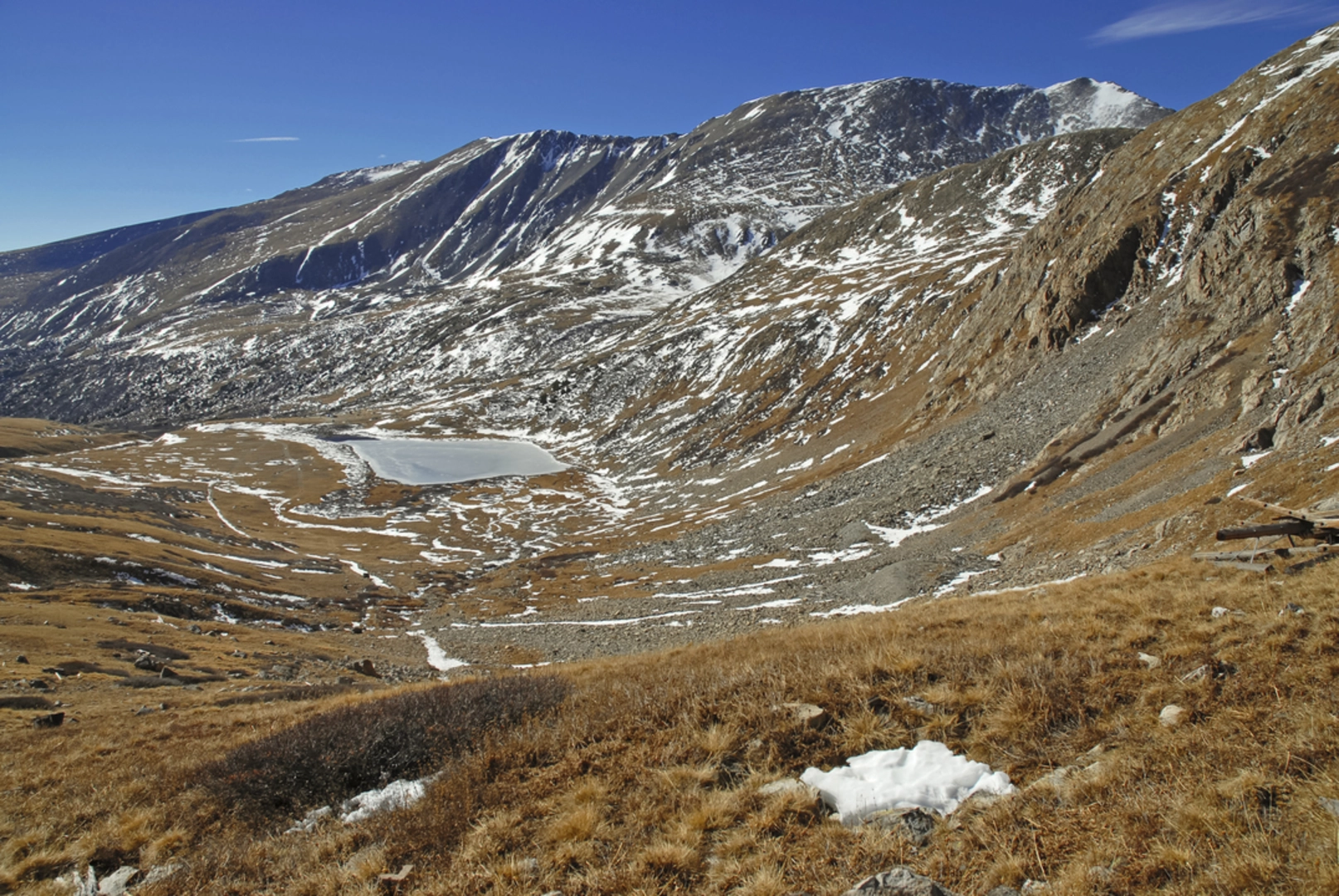 An image depicting the trail Mt Democrat, Mt Cameron, Mt Lincoln and Mt Bross Trail and its surrounding area.