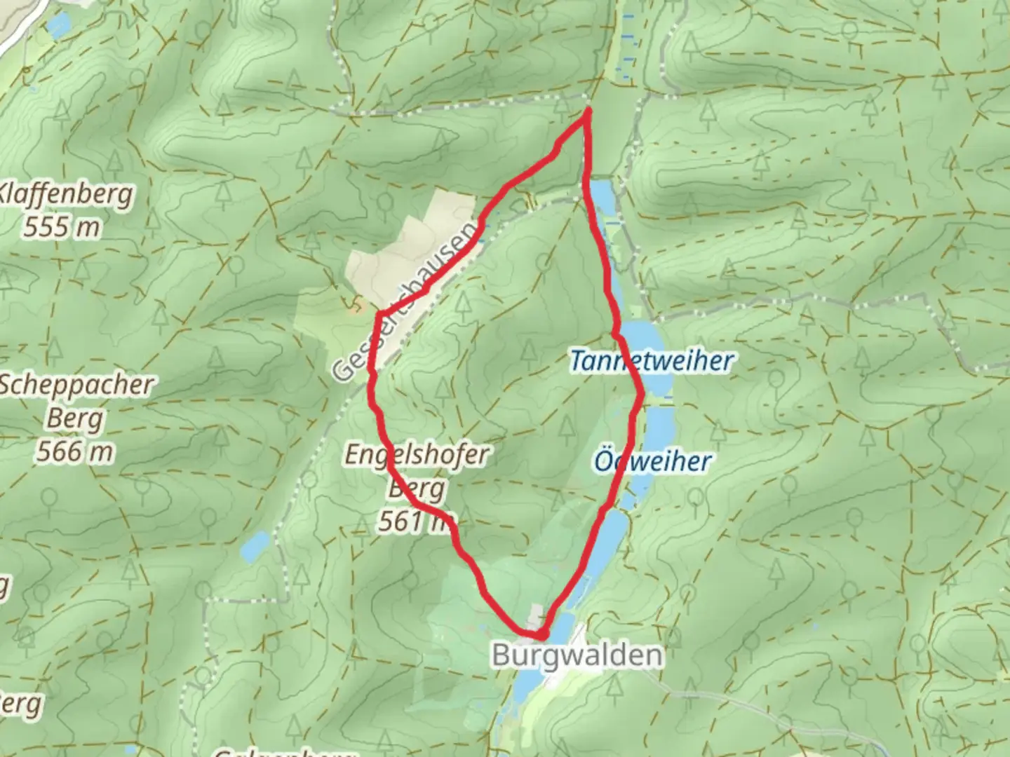 An image depicting the trail Bruckmahdweiher and Tannetweiher via Schwaebisch Allgaeuer Weitwanderweg and its surrounding area.