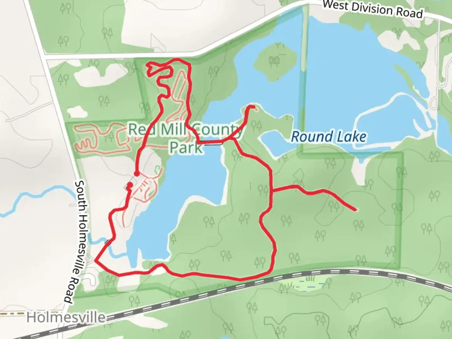 An image depicting the trail Round Lake Side Loop and its surrounding area.