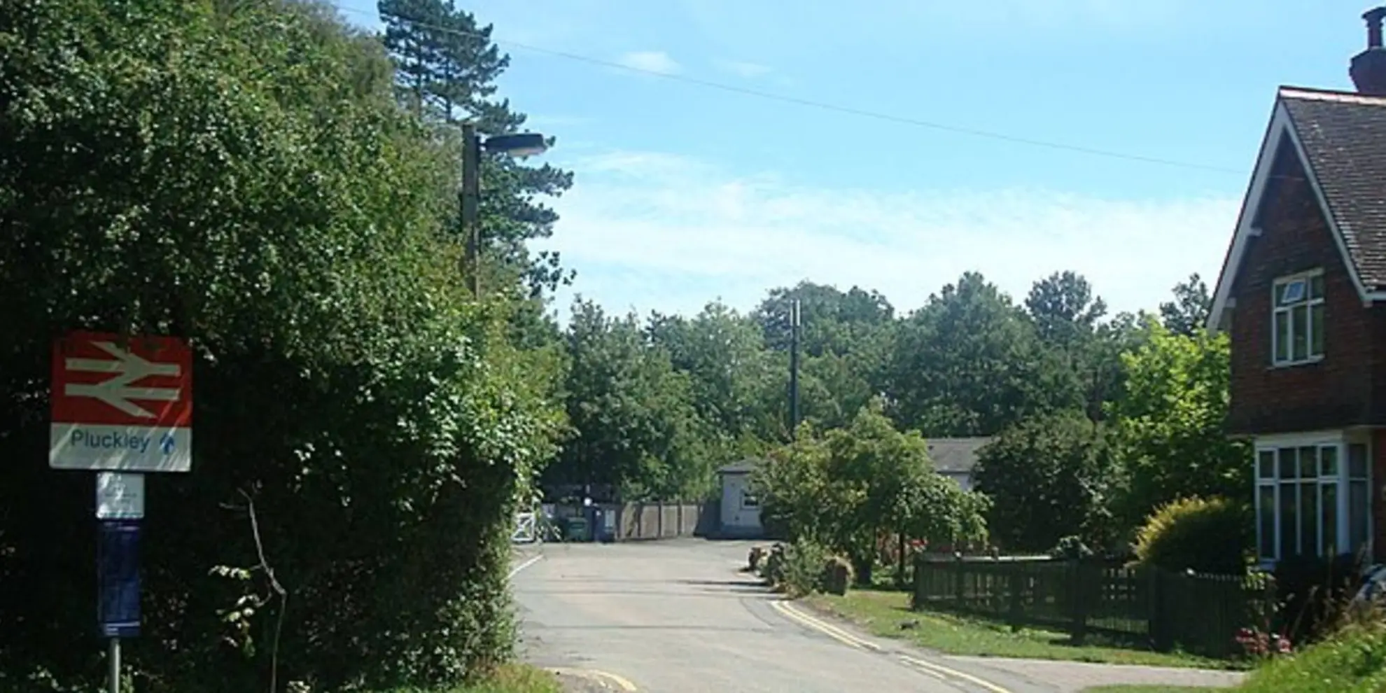 An image depicting the trail Pluckley Village from Puckley Station and its surrounding area.