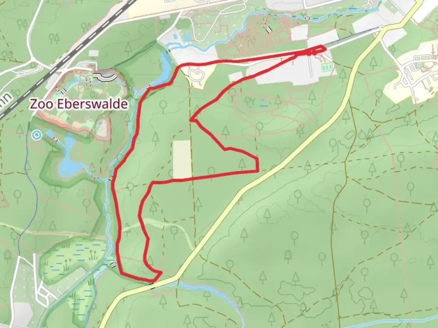 An image depicting the trail Zainhammer See Loop via Kleiner Stadtrundweg and its surrounding area.