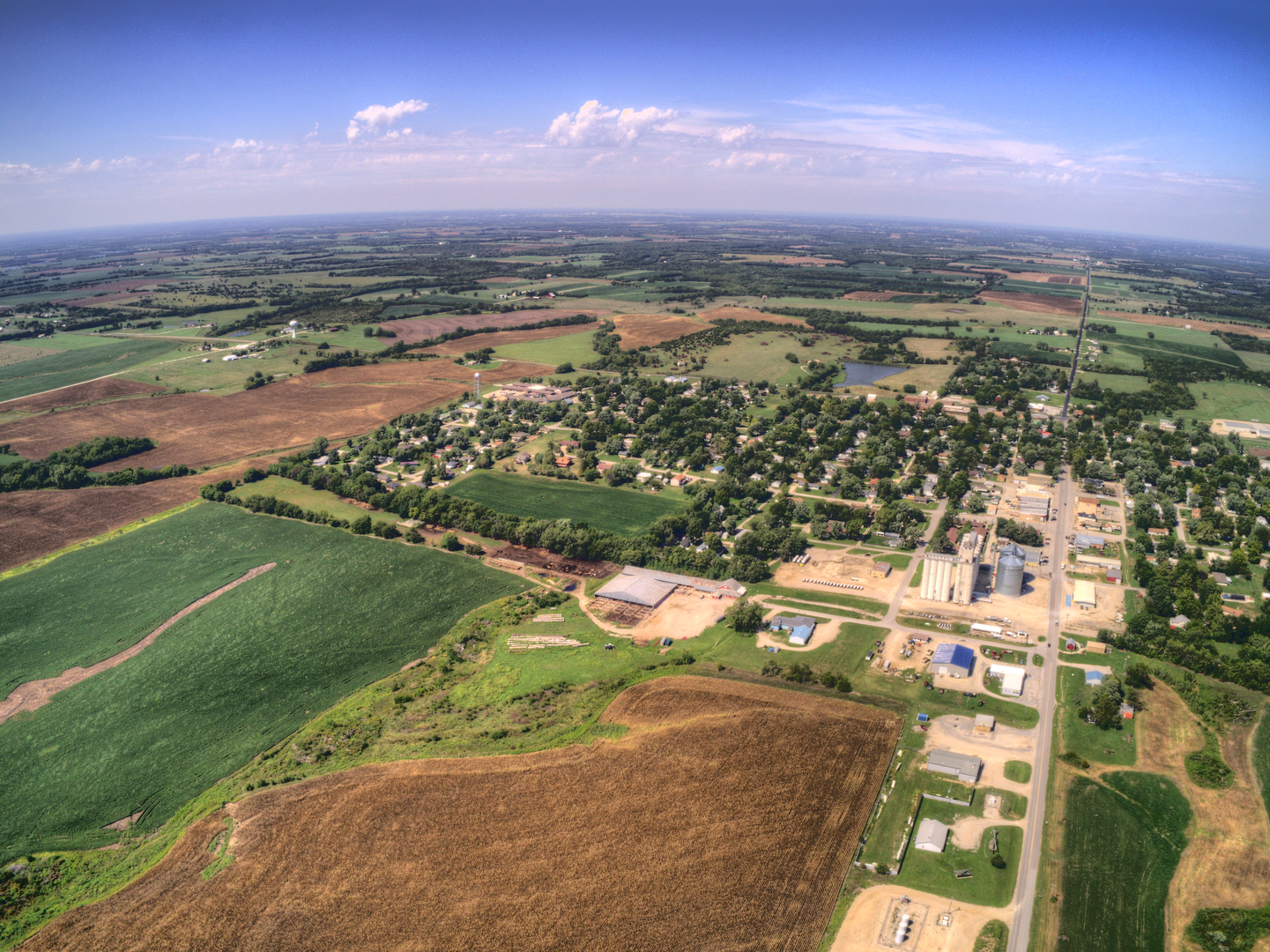 An image depicting the trail Landon Nature Trail and its surrounding area.