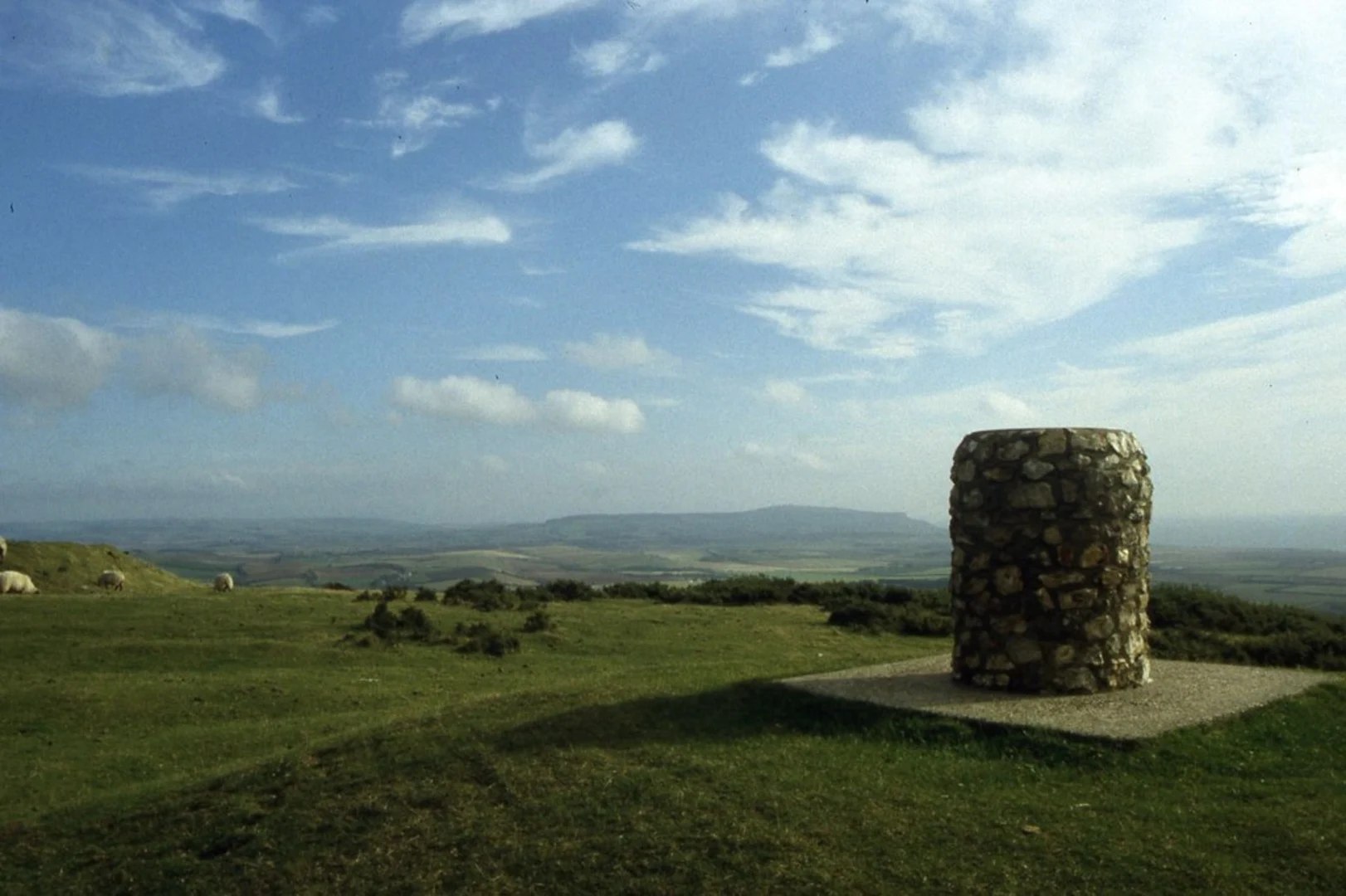 An image depicting the trail Shorwell to Brighstone Loop and its surrounding area.