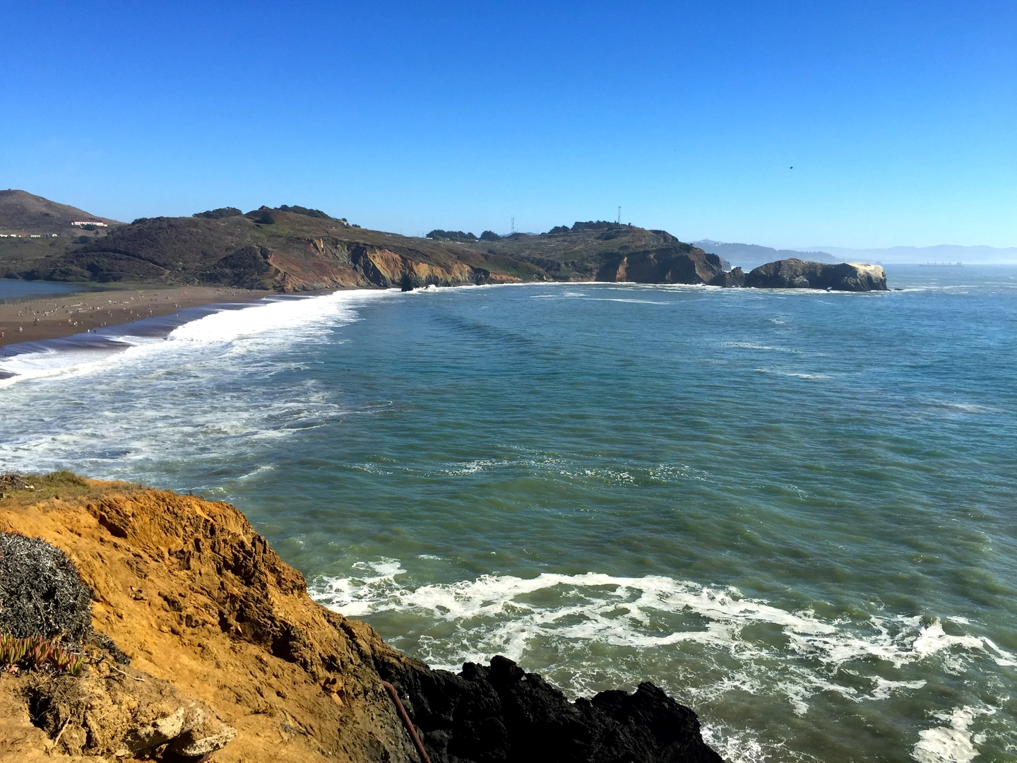 An image depicting the trail San Francisco Bay Trail and Shoreline Park and its surrounding area.
