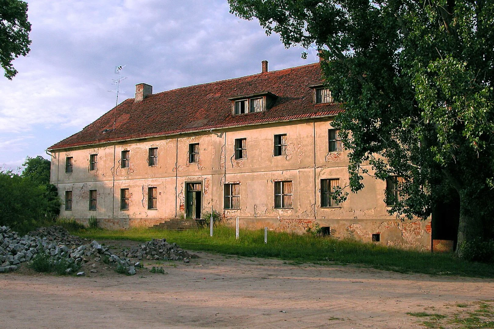 An image depicting the trail Braminsee Loop and its surrounding area.