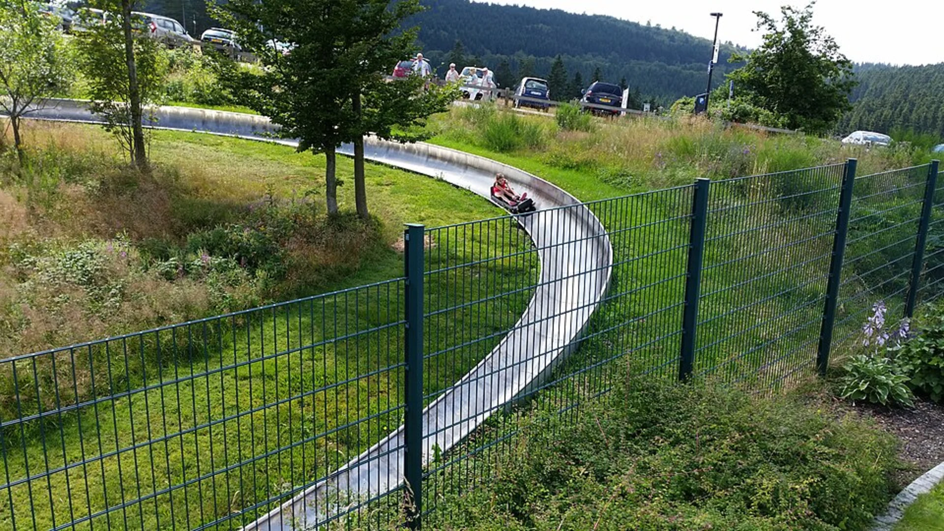 An image depicting the trail Winterberg Rundweg W2 Helletalweg and Schmantel Rundweg and its surrounding area.