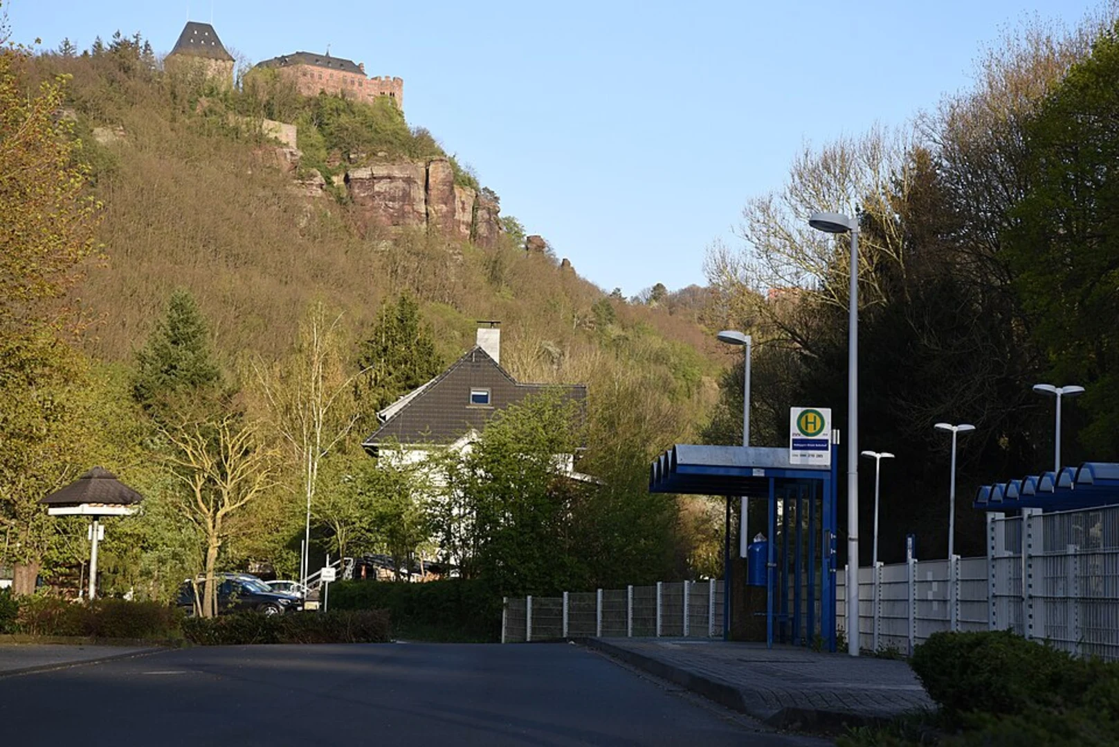 An image depicting the trail Nideggen-Brück and Abenden Loop and its surrounding area.