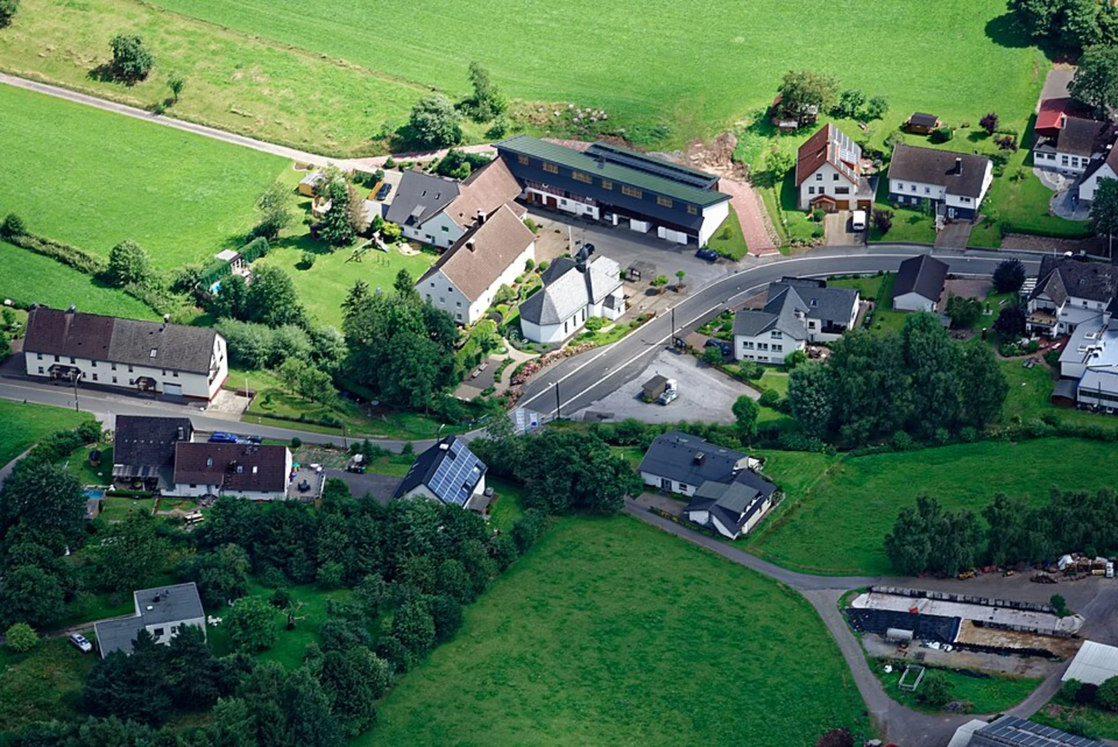 An image depicting the trail Neuenrade to Affeln Walk via Gersberg and its surrounding area.
