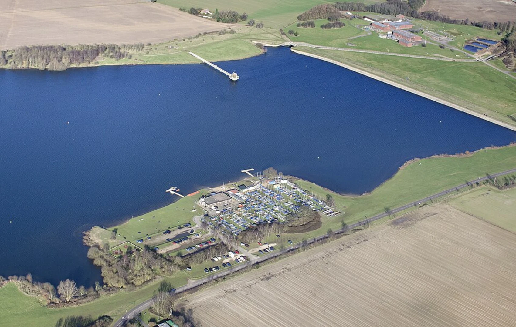 An image depicting the trail Alton Water Circular and its surrounding area.