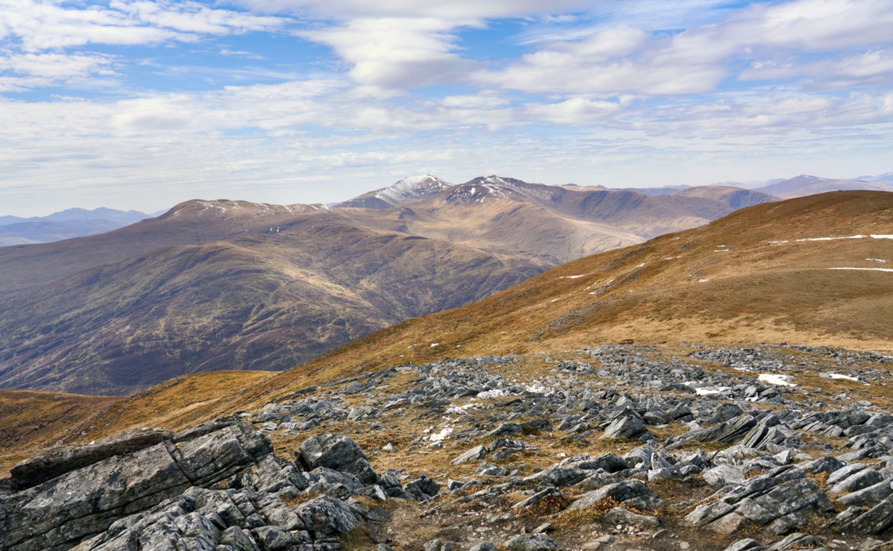 An image depicting the trail Meall Greigh and its surrounding area.