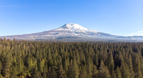 An image depicting the trail Mount Eddy via Deadfall Lakes Trail and its surrounding area.