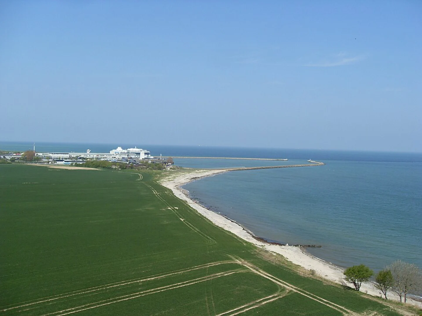 An image depicting the trail Puttgarden West and its surrounding area.