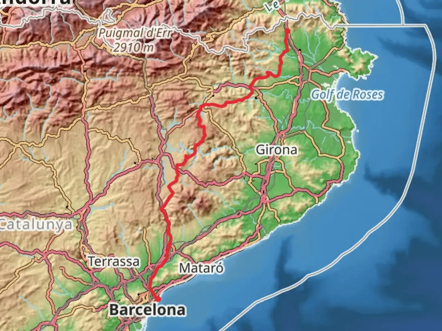 An image depicting the trail GR 2 La Junquera to Sant Adriá del Besos and its surrounding area.