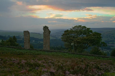 An image depicting the trail Bewerley Park, Abraham Crags and North Woods Loop and its surrounding area.