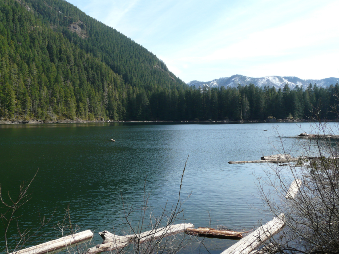An image depicting the trail Upper Lena Lake Trail and its surrounding area.