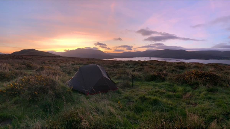 An image depicting the trail Kerry Way and its surrounding area.