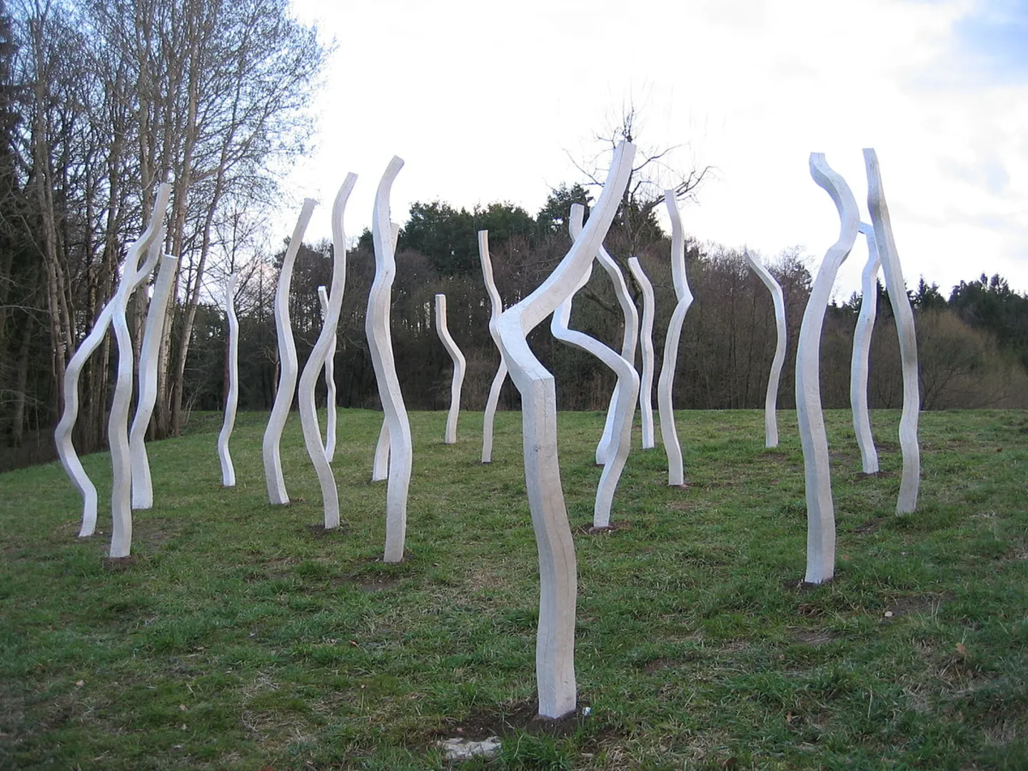 An image depicting the trail Pölling to Meilenhofen Walk and its surrounding area.