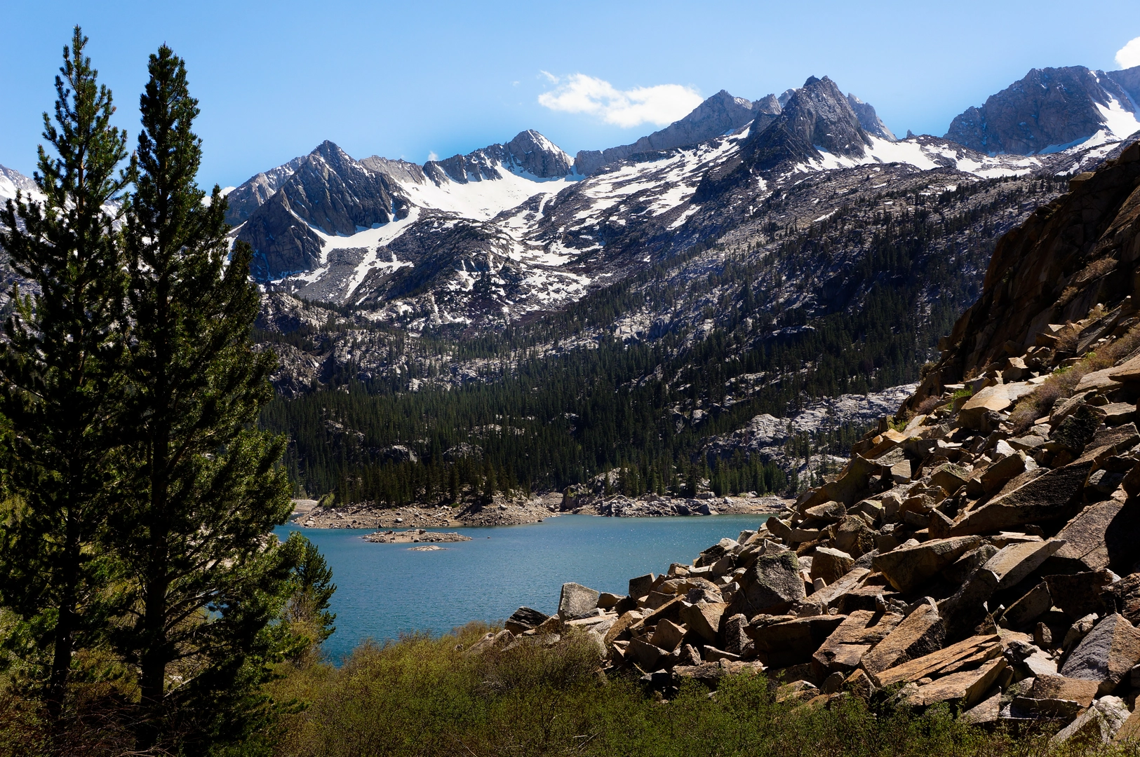 An image depicting the trail Bull, Long and Chocolate Lakes, Chocolate Peak Loop and its surrounding area.