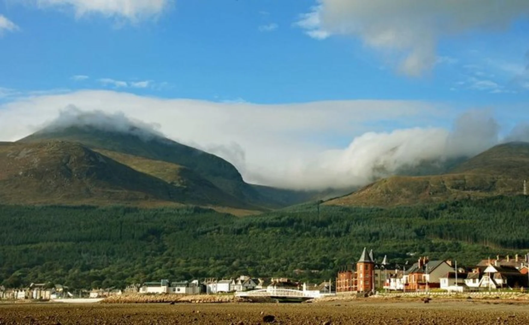 An image depicting the trail Slieve Donard and Chimney Rock Mountain Walk from Newcastle and its surrounding area.
