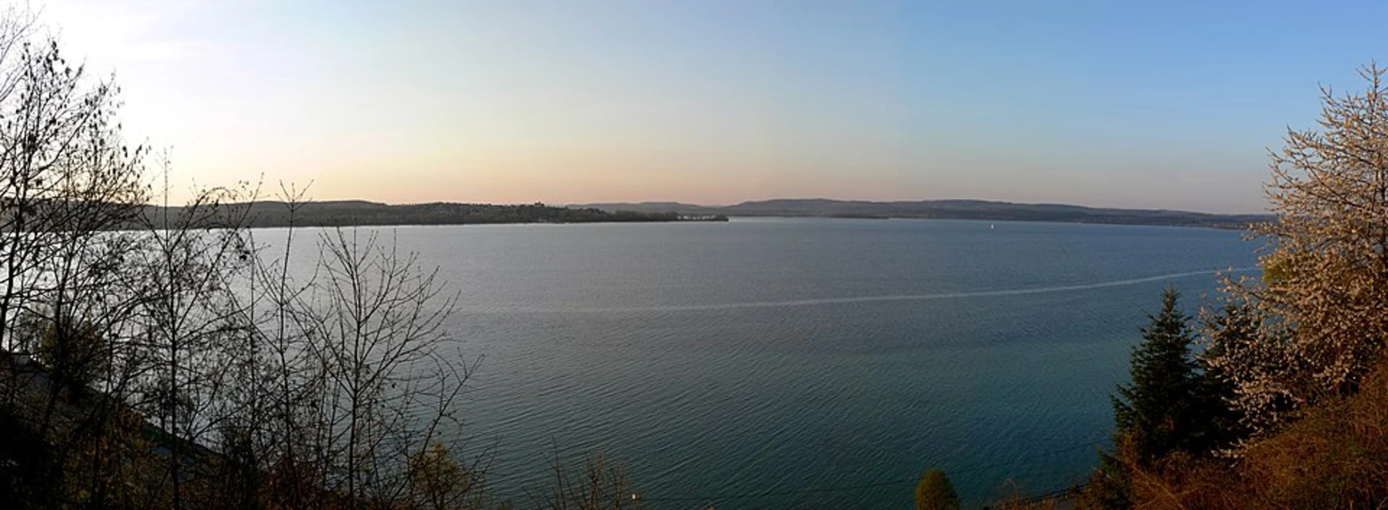 An image depicting the trail Unter See Loop and its surrounding area.