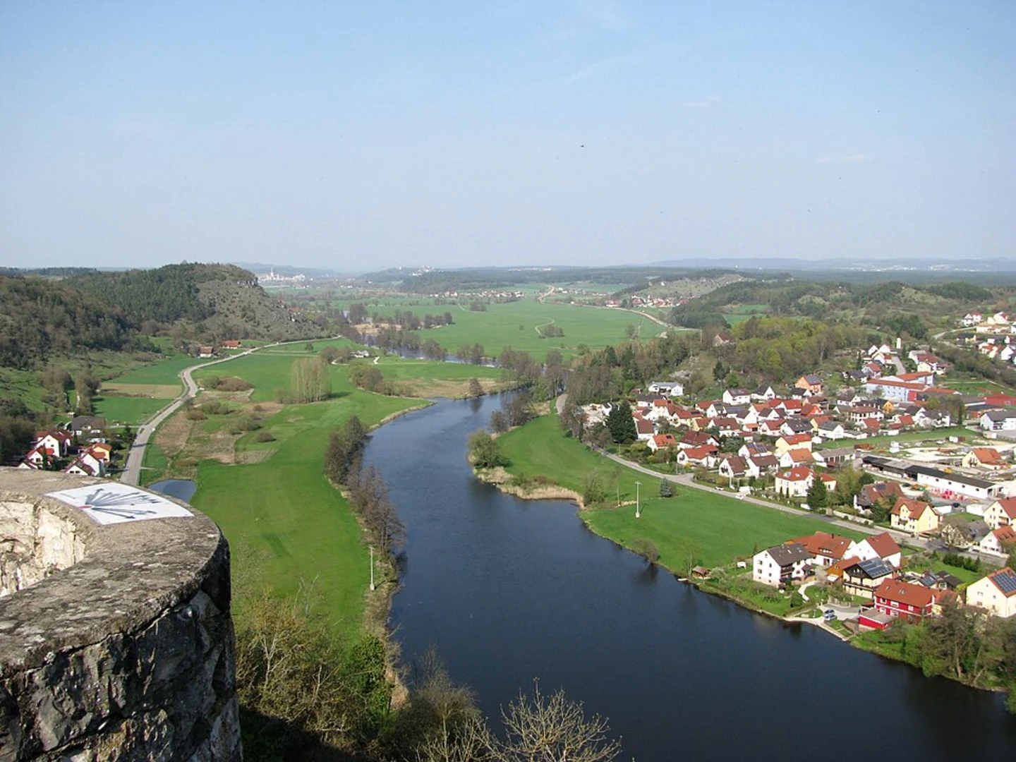 An image depicting the trail Burgruine Kallmünz Loop and its surrounding area.