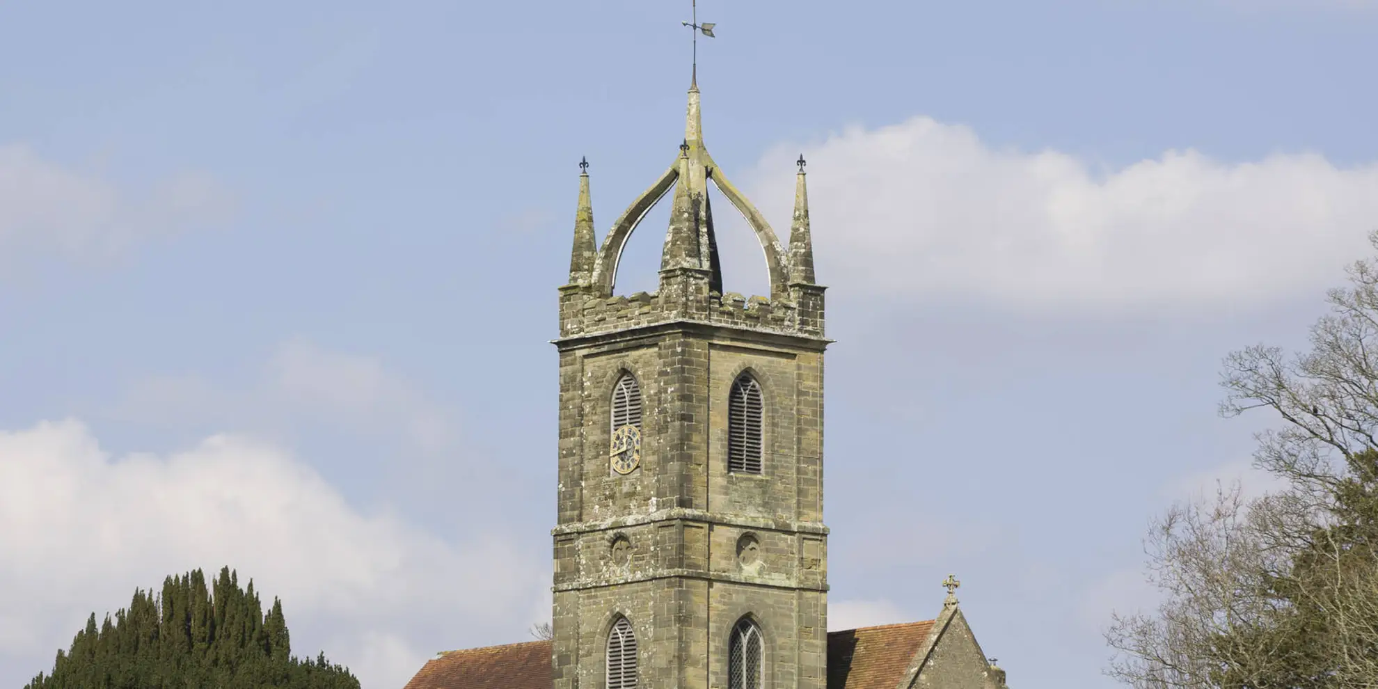 An image depicting the trail Midhurst Way - Petworth to Midhurst and its surrounding area.