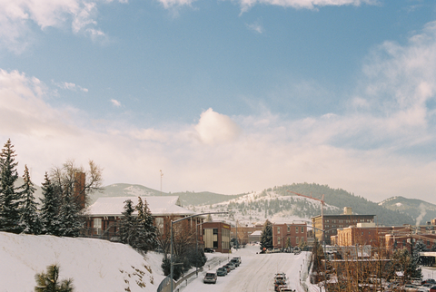 An image depicting the trail McKelvey Trail and its surrounding area.