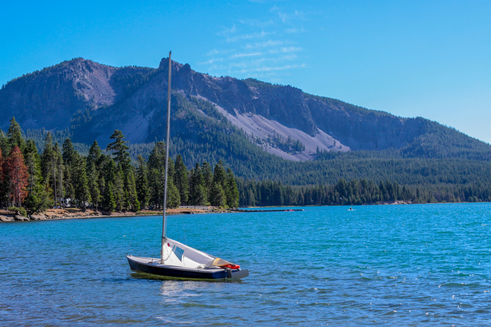 An image depicting the trail Crater Rim Trail and its surrounding area.