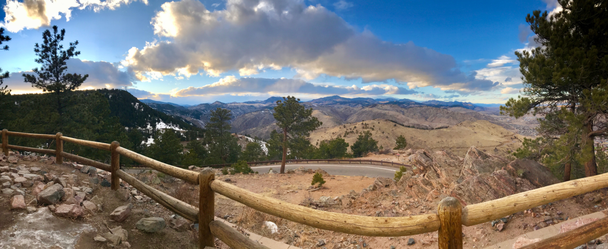 An image depicting the trail Lookout Mountain Summit Trail and its surrounding area.