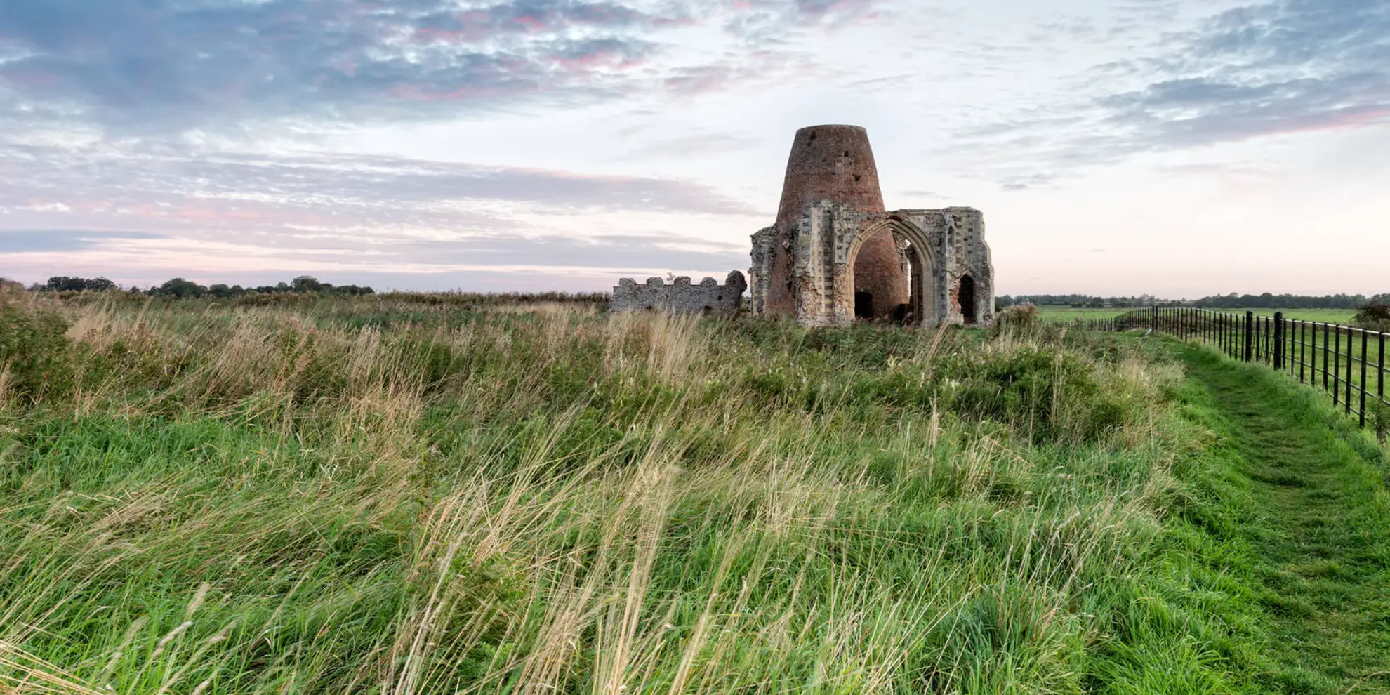 An image depicting the trail How Hill to St Benet's Abbey Walk and its surrounding area.