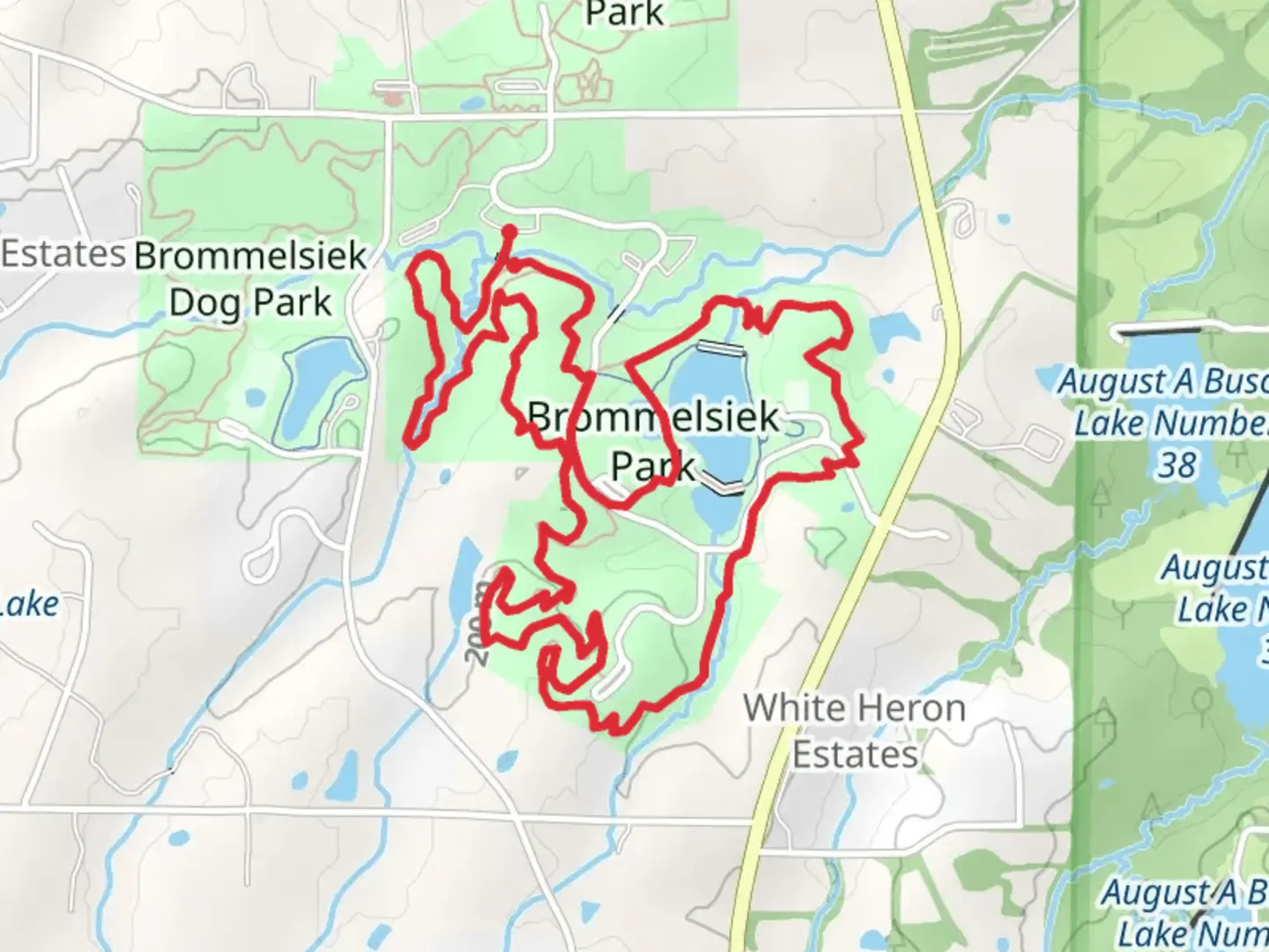 An image depicting the trail Broemmelsiek Lake Loop Trail and its surrounding area.