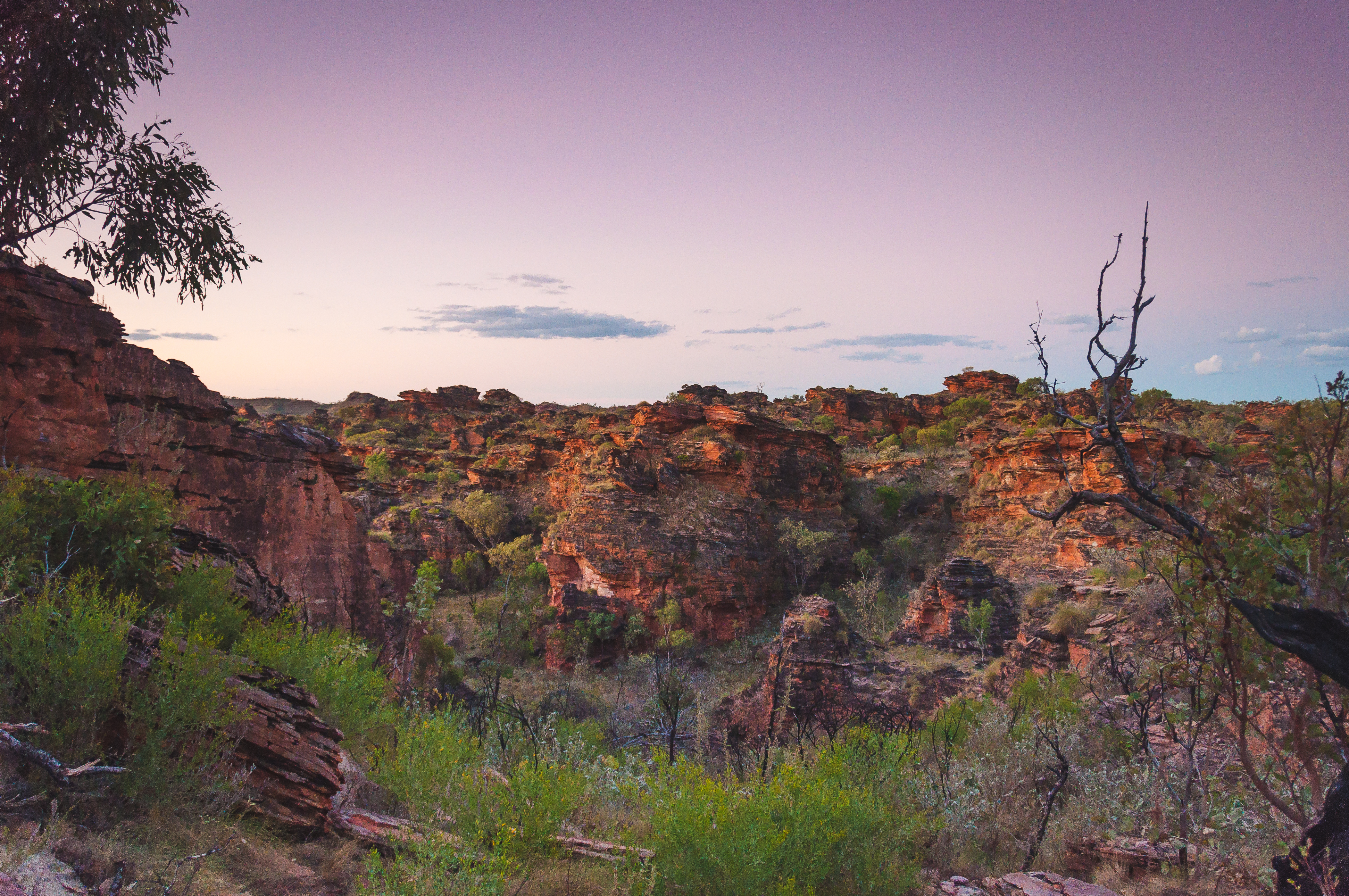 An image depicting the trail Mirima National Park and its surrounding area.