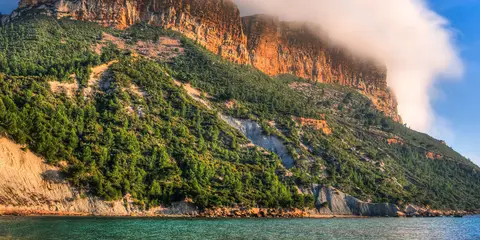 An image depicting the trail Cap Canaille and its surrounding area.