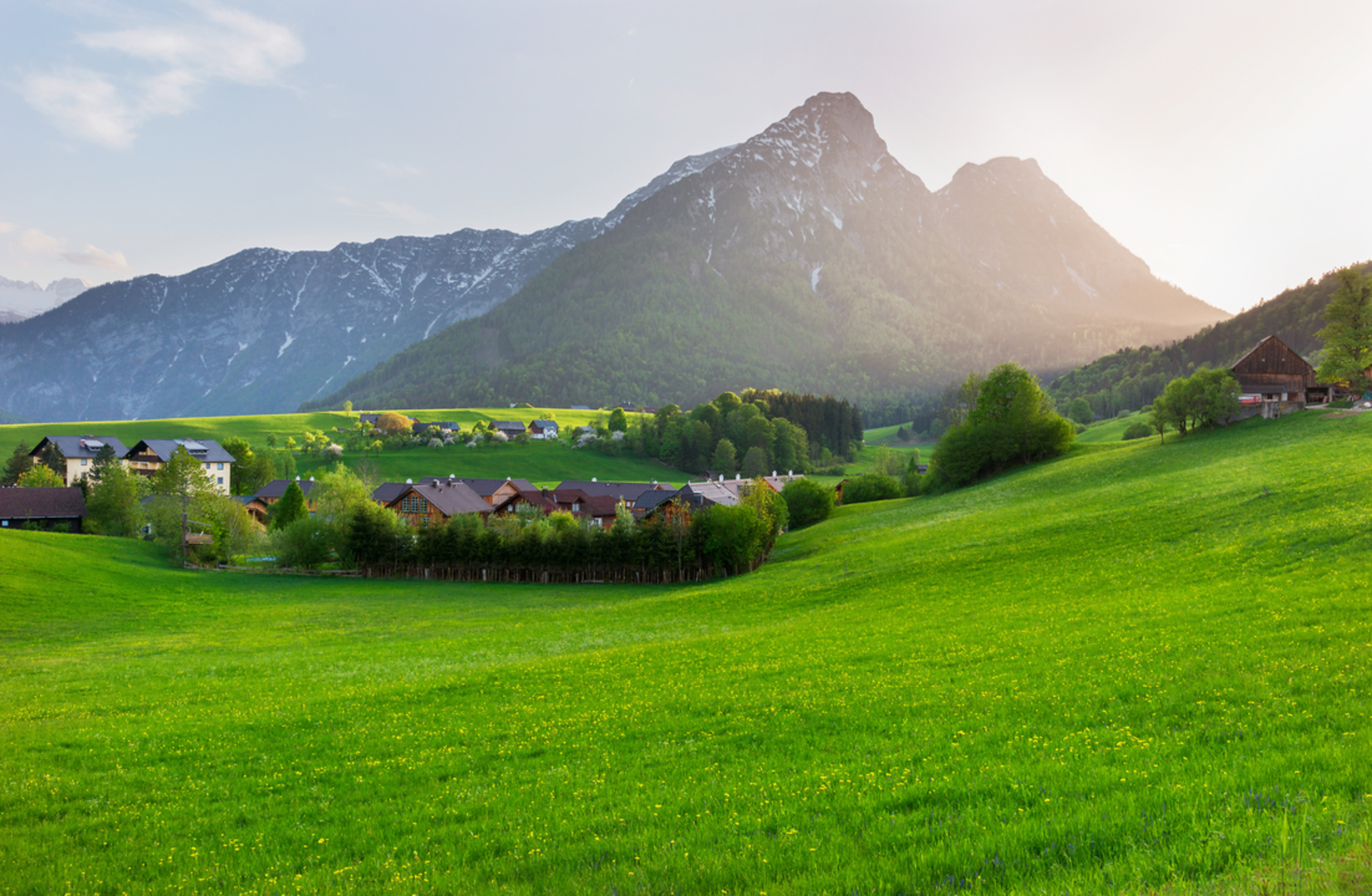 An image depicting the trail Tressenstein Summit Lookout from Bad Aussee and its surrounding area.